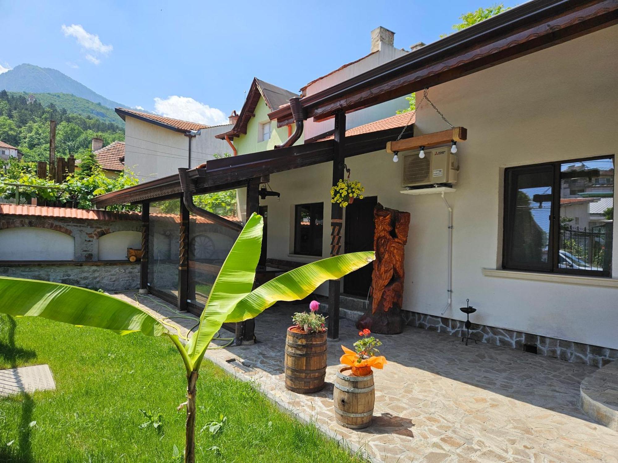 Cozy Rooms In Vratsa By Georgievi Bagian luar foto